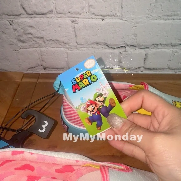 Super Mario Peach Slip On Shoe - Picture 6 of 7
